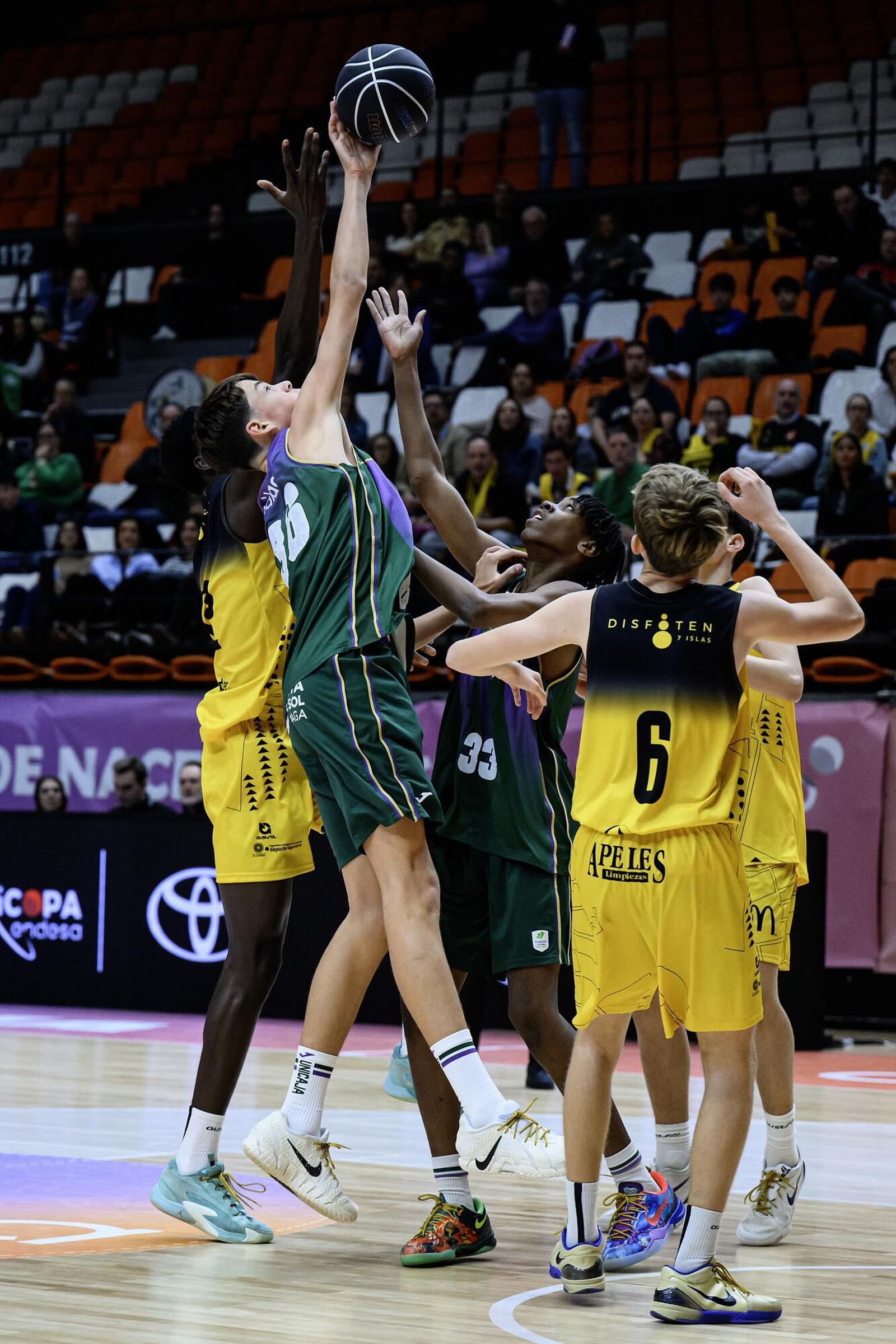 Minicopa: El Unicaja pierde ante el Canarias y jugará una final contra el UCAM Murcia