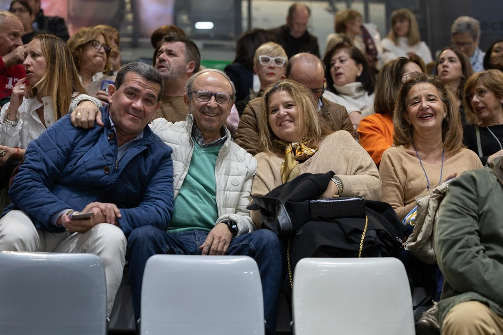 Así se disfruta en Jaén del concierto de Raphael, "Raphaelísimo"