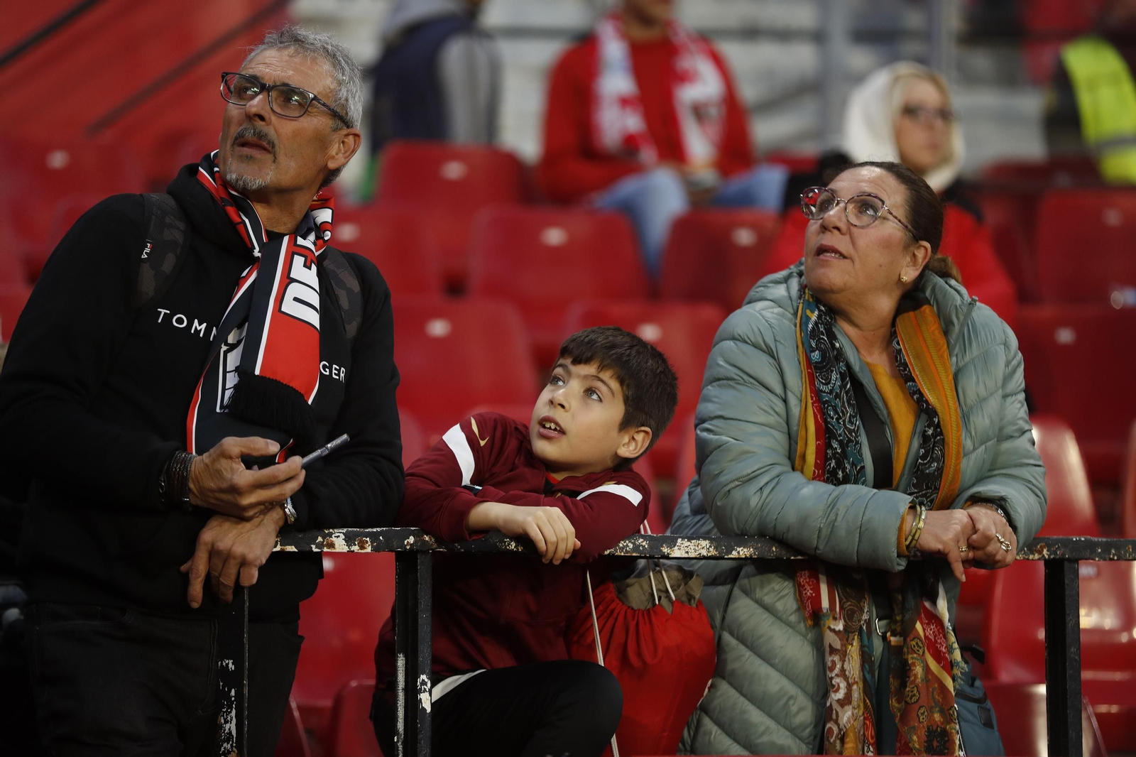 Búscate en las fotos del Sevilla fc - Celta