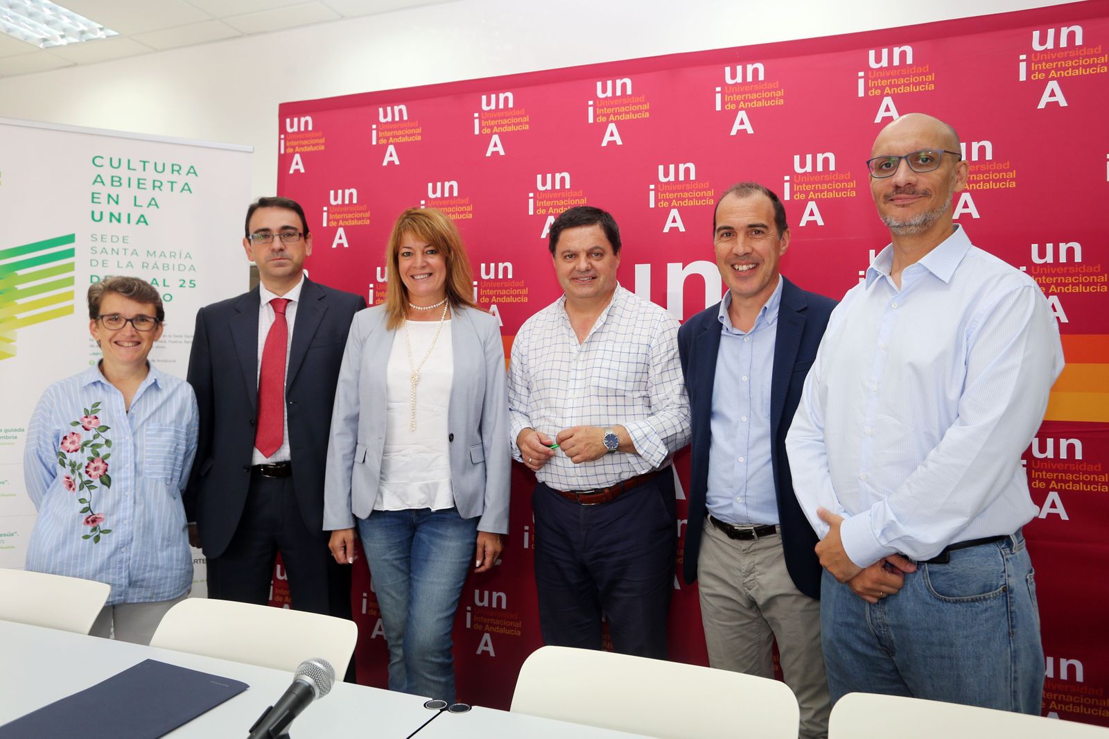 María de la O Barroso, Manuel Francisco Martínez, Pilar Miranda, Agustín Galán, Miguel Ángel Mejías y Jesús Herencia en la presentación del curso.