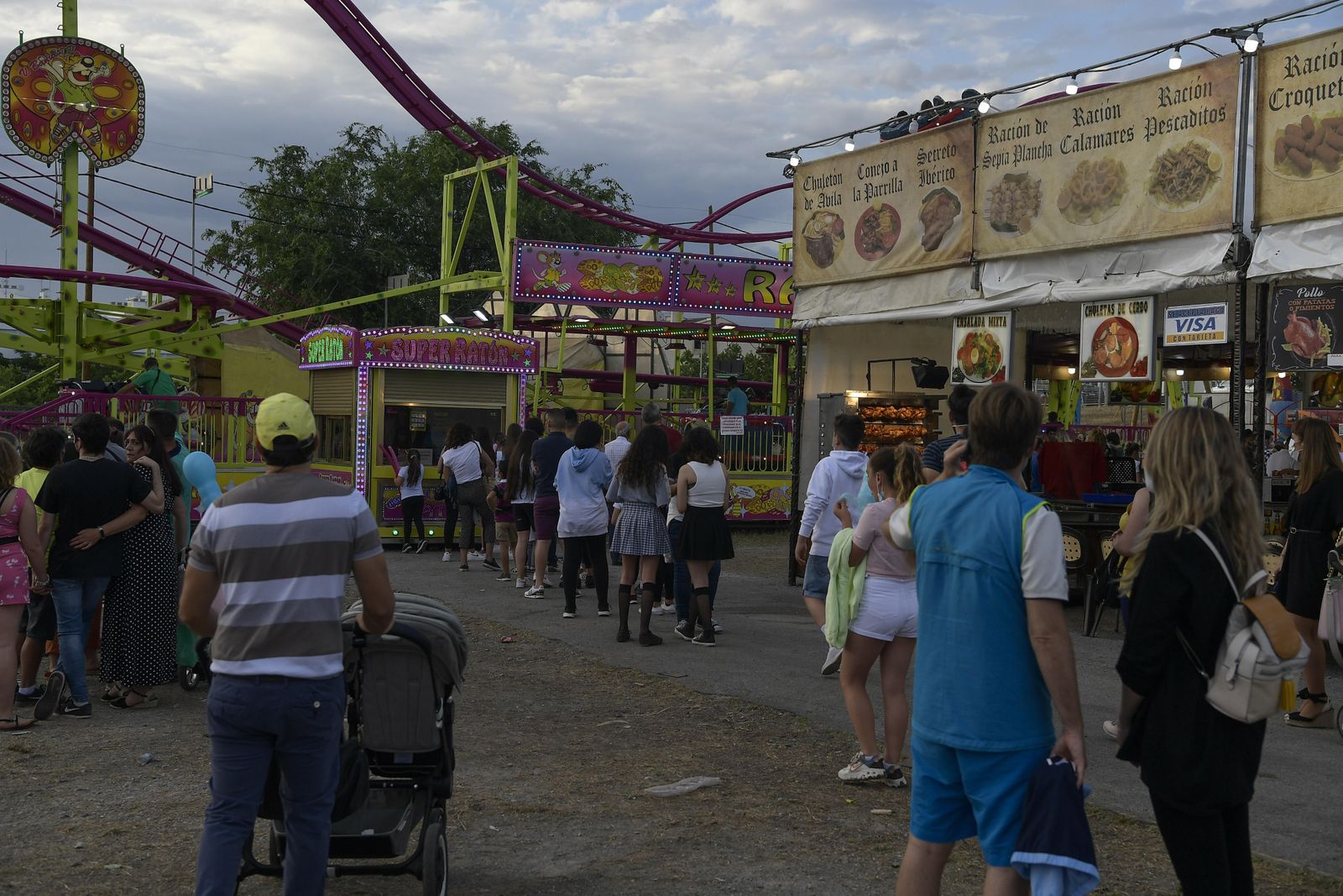 Fotos: el ferial del Corpus en la noche del viernes 4