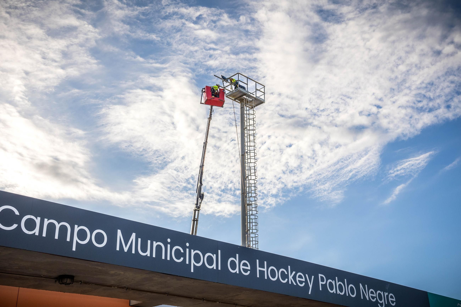 Renovación de la iluminación en el campo de hockey de San Fernando