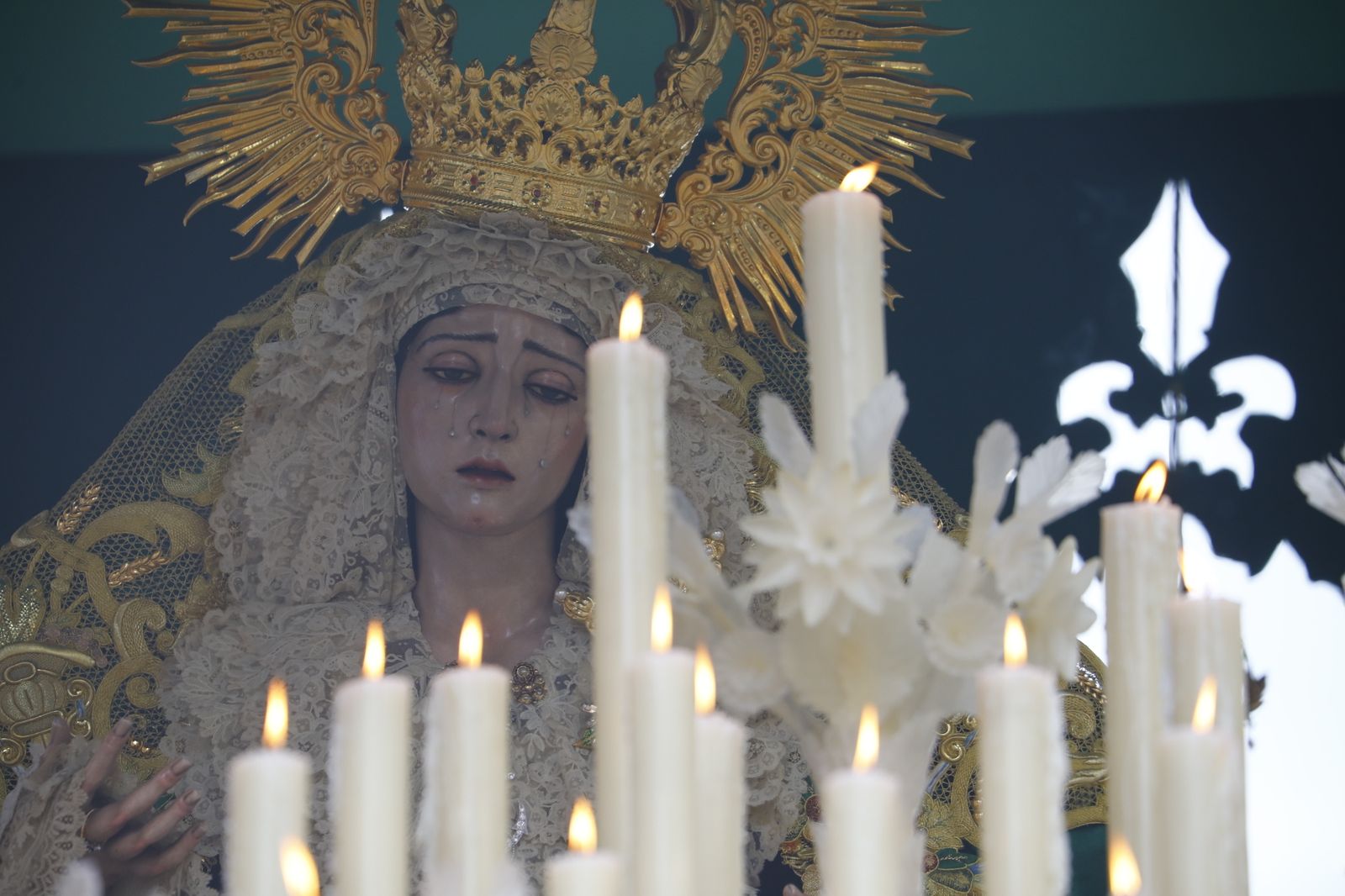 Jueves Santo en Córdoba: La procesión de la Sagrada Cena, en imágenes