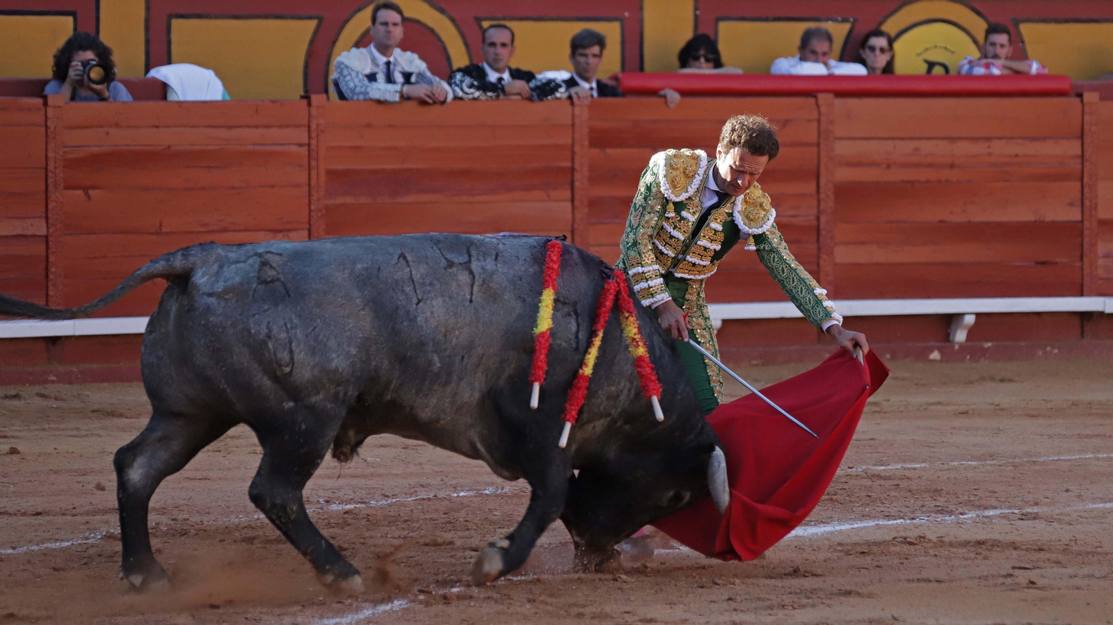 Fotos de la corrida del sábado de la Feria Taurina de Algeciras: Ferrera, Chacón y López Simón