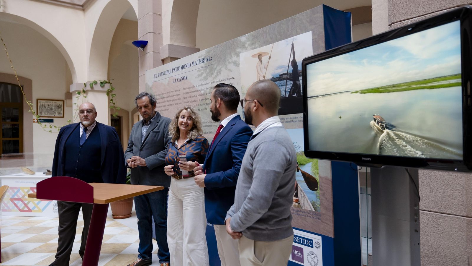 Imagen de la inauguración de la exposición.