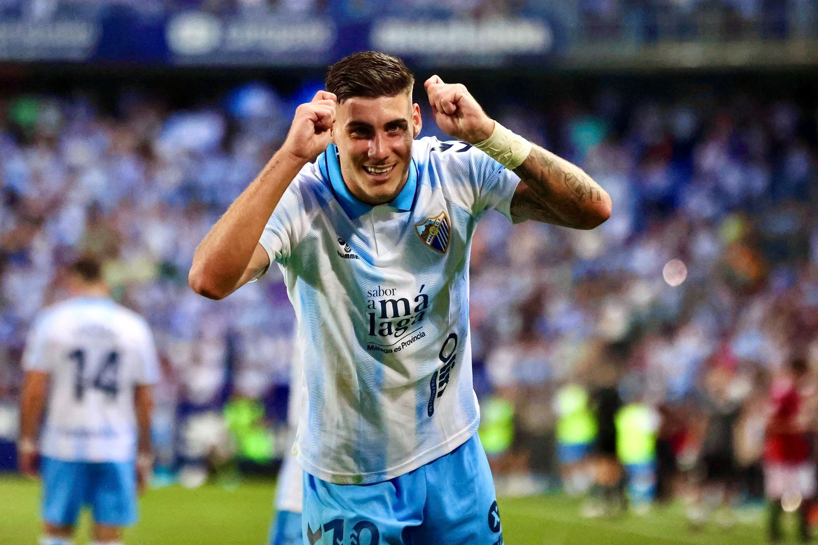 Roberto celebra un gol.