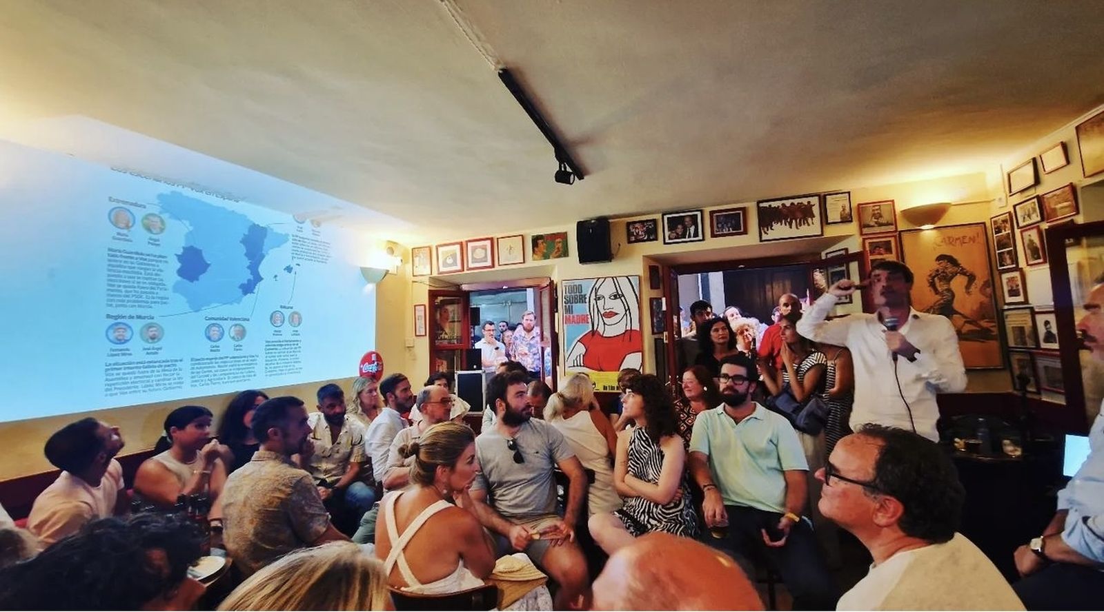 Éxito de Pablo Simón en el Café de Levante