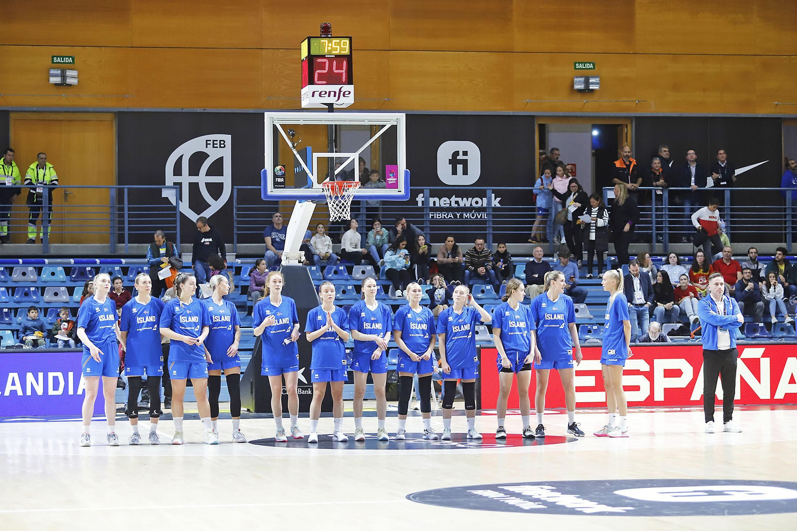 Imágenes del partido de la Selección Española femenina de baloncesto contra Islandia en Huelva