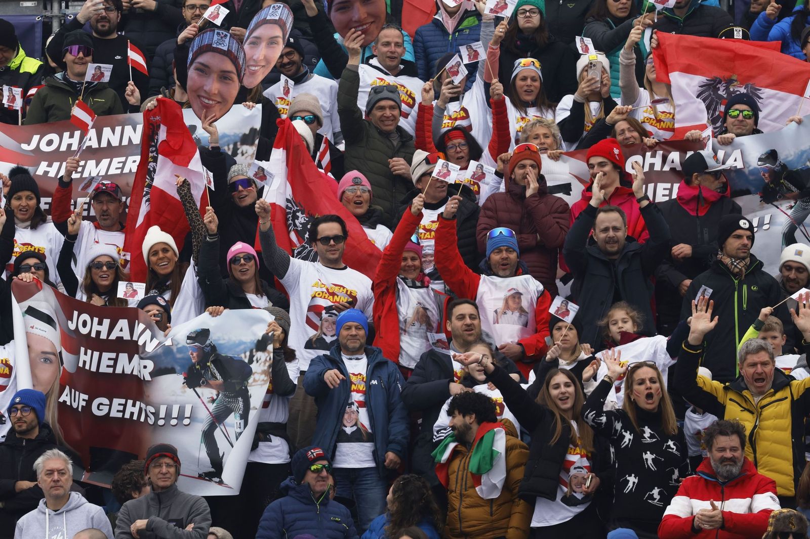 Las mejores fotos de la carrera de Ana Alonso y Oriol Cardona, bronce en el relevo mixto en los Juegos Olímpicos de Invierno
