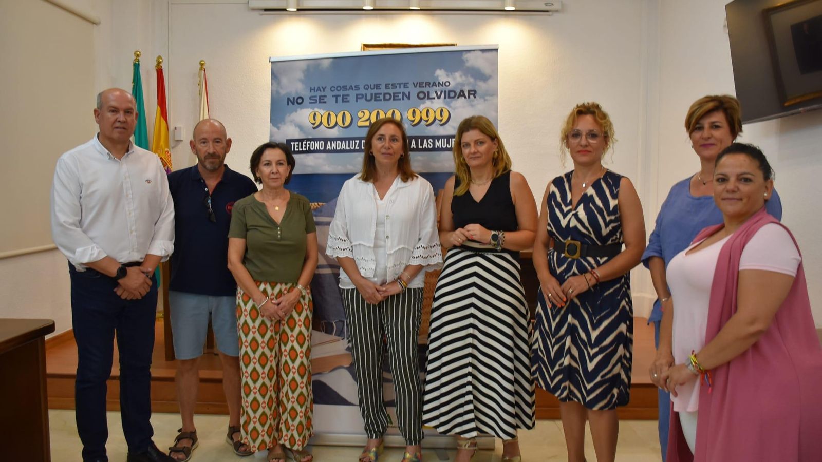 La coordinadora provincial deI AM, Teresa Illescas, presenta en Albolote la campaña ‘Hay cosas que este verano no se te pueden olvidar' La coordinadora provincial deI AM, Teresa Illescas, presenta en Albolote la campaña ‘Hay cosas que este verano no se te pueden olvidar'