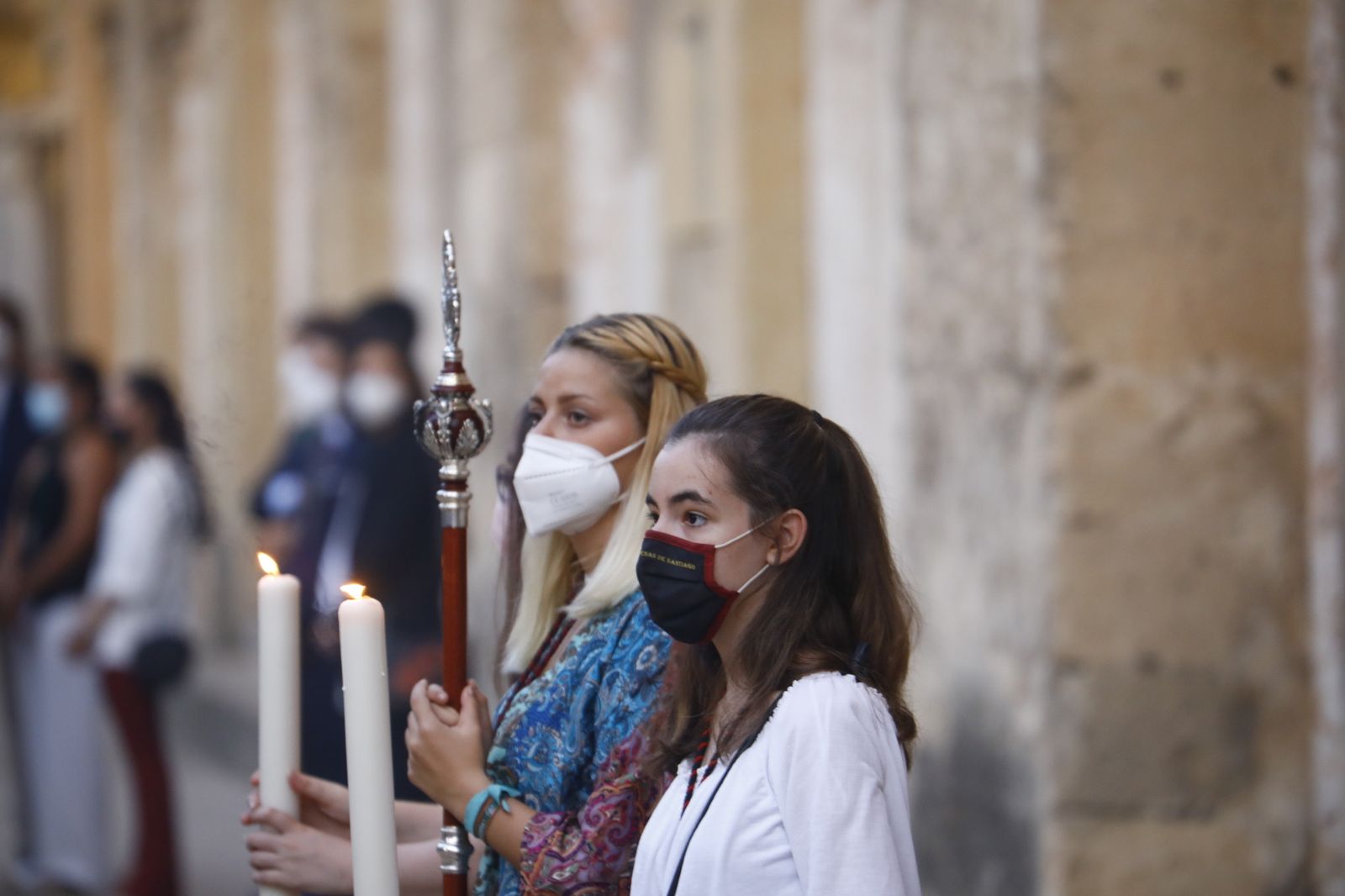 El vía lucis con la Virgen de la Fuensanta en el Patio de los Naranjos, en imágenes