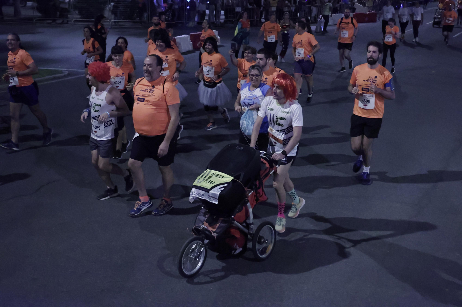 Búscate en la Carrera Nocturna de Sevilla (8)