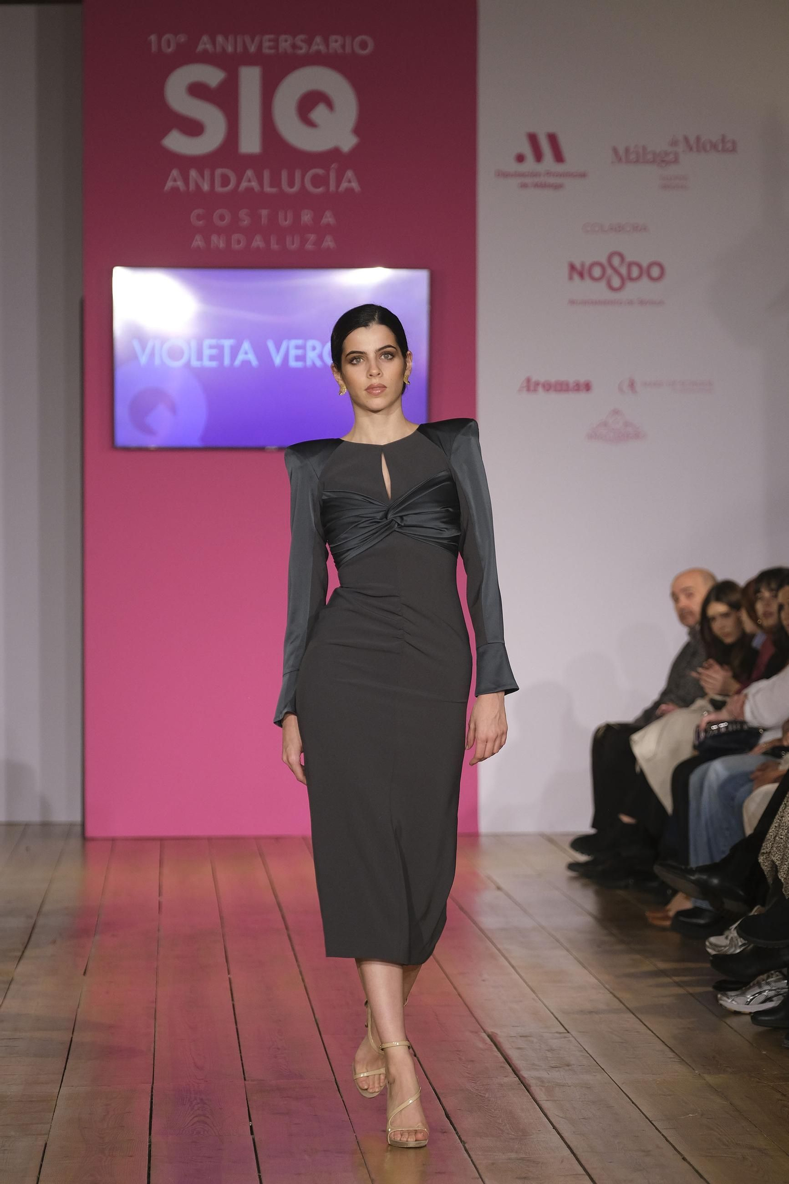 Sobriedad y minimalismo en las invitadas de Violeta Vergara