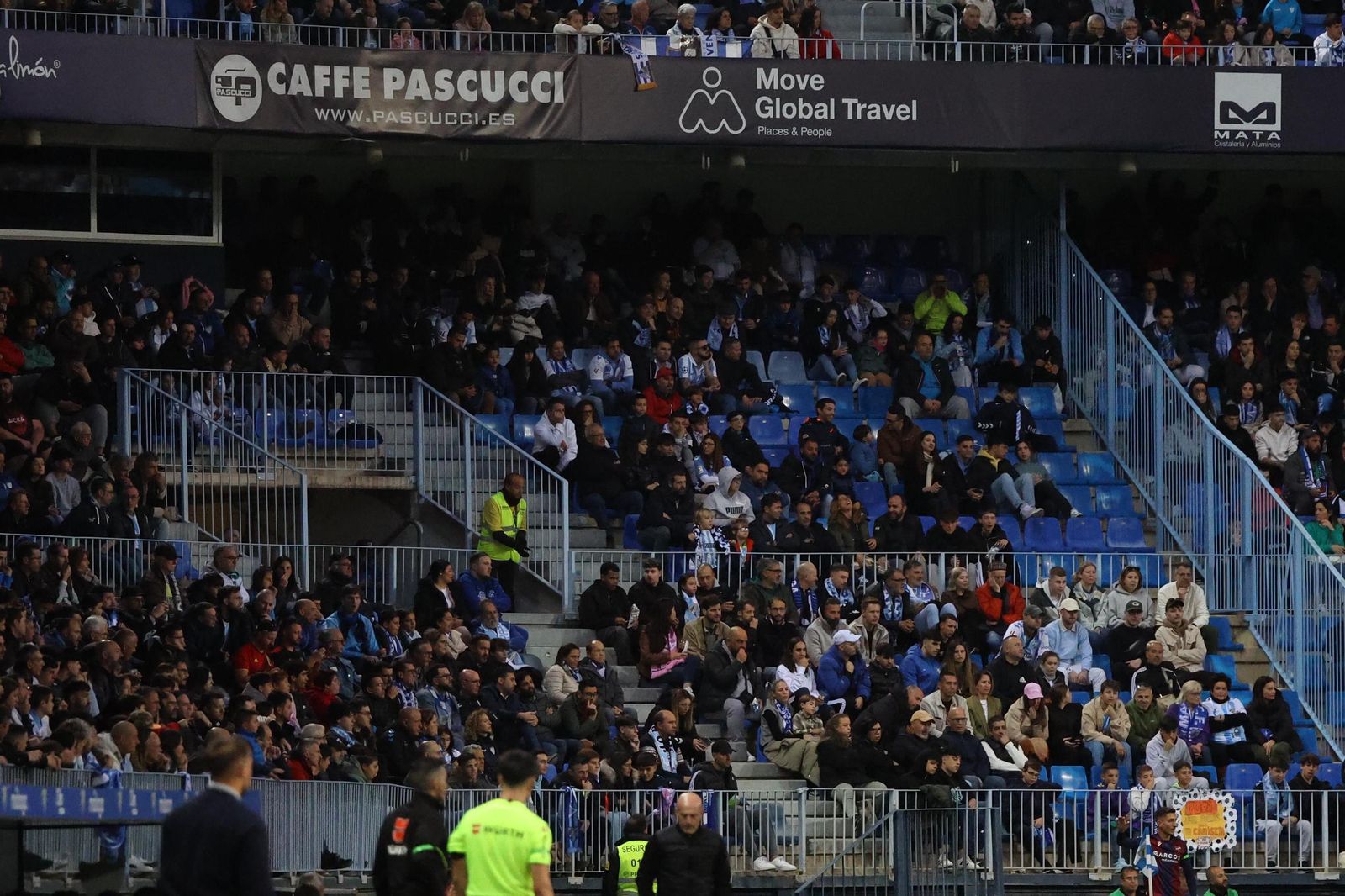 Búscate en las gradas de La Rosaleda en el Málaga-Levante