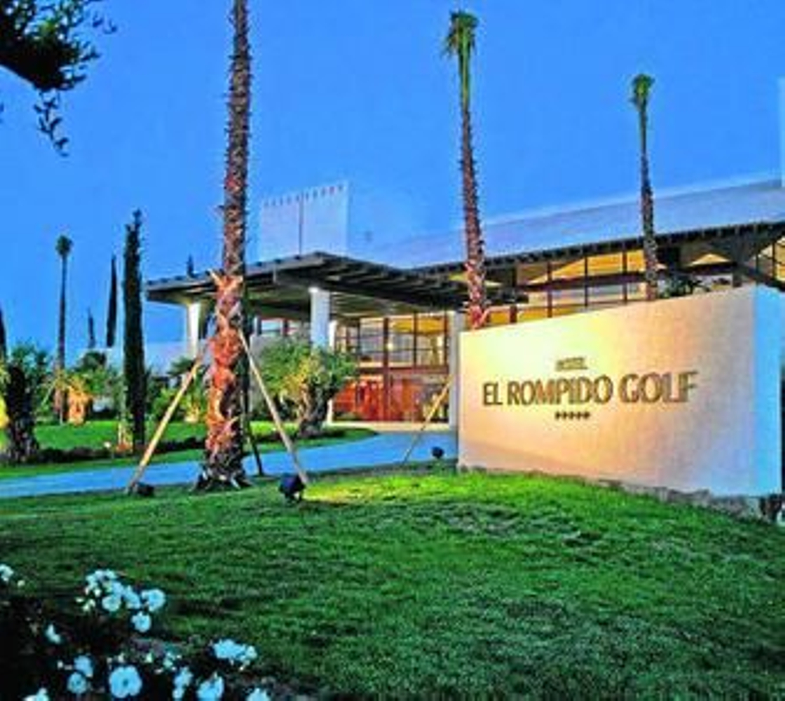 Entrada al hotel Rompido Golf.