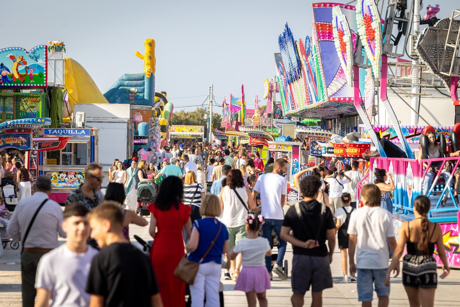 Las imágenes del viernes de Feria en Chiclana 2025