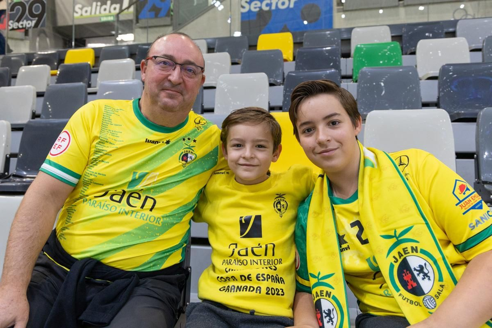 La goleada del Jaén Paraíso Interior FS ante el Viña Albali Valdepeñas, en imágenes