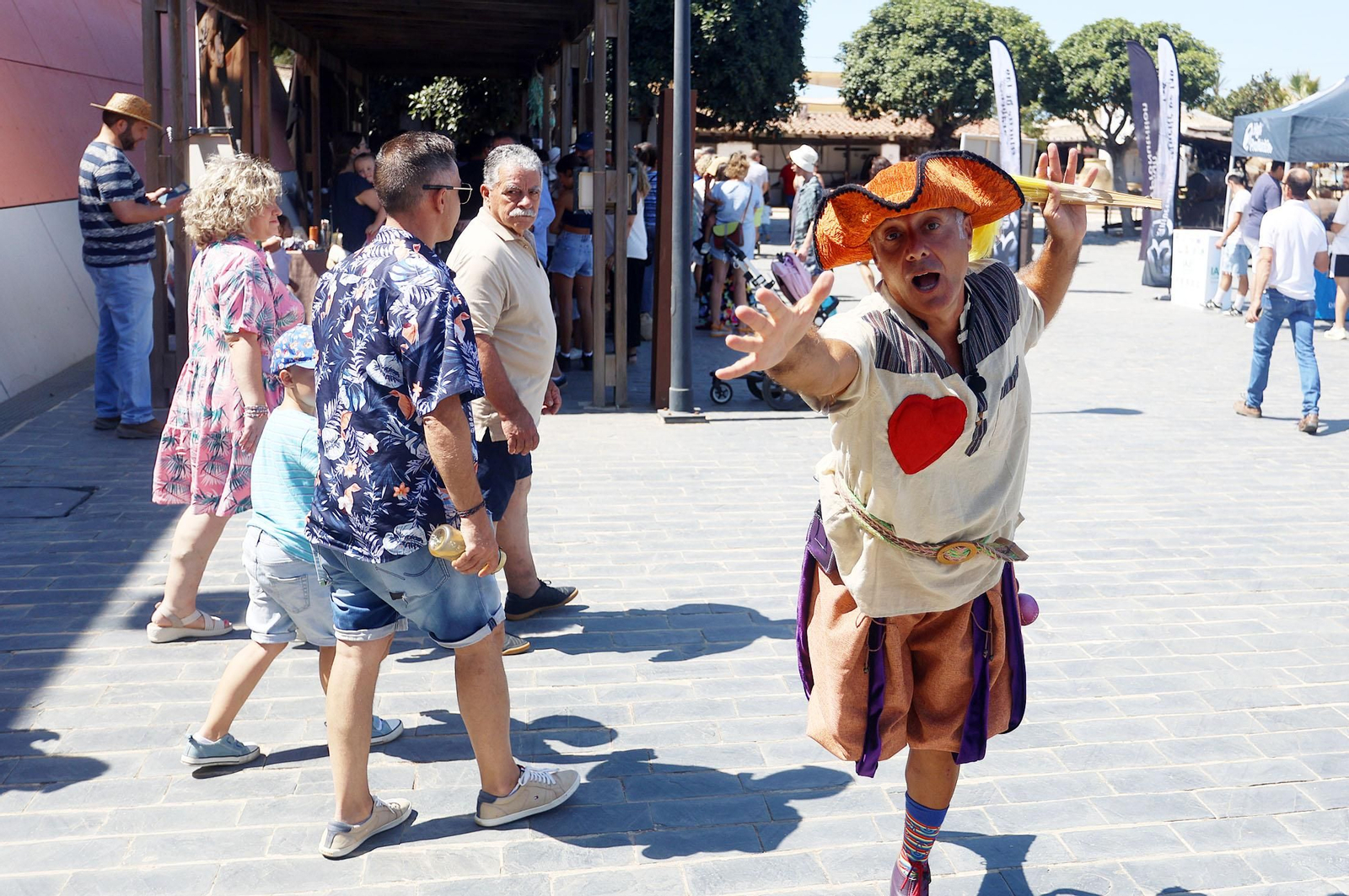 Imágenes de la Jornada de Puertas Abiertas del Muelle de las Carabelas con motivo del 3 de agosto