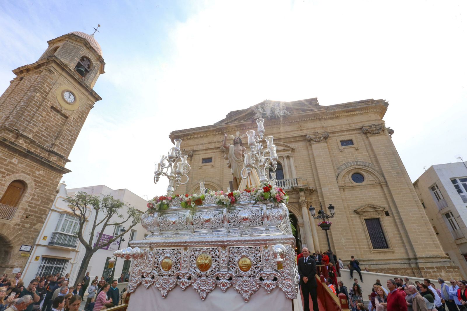 Imágenes del Domingo de Resurrección en Chiclana