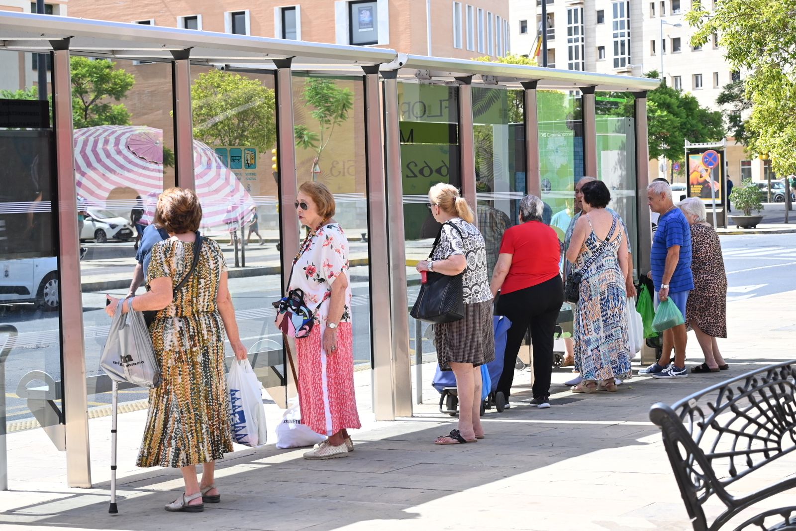 Las mejores imágenes de este sábado de intenso calor en las calles de Huelva