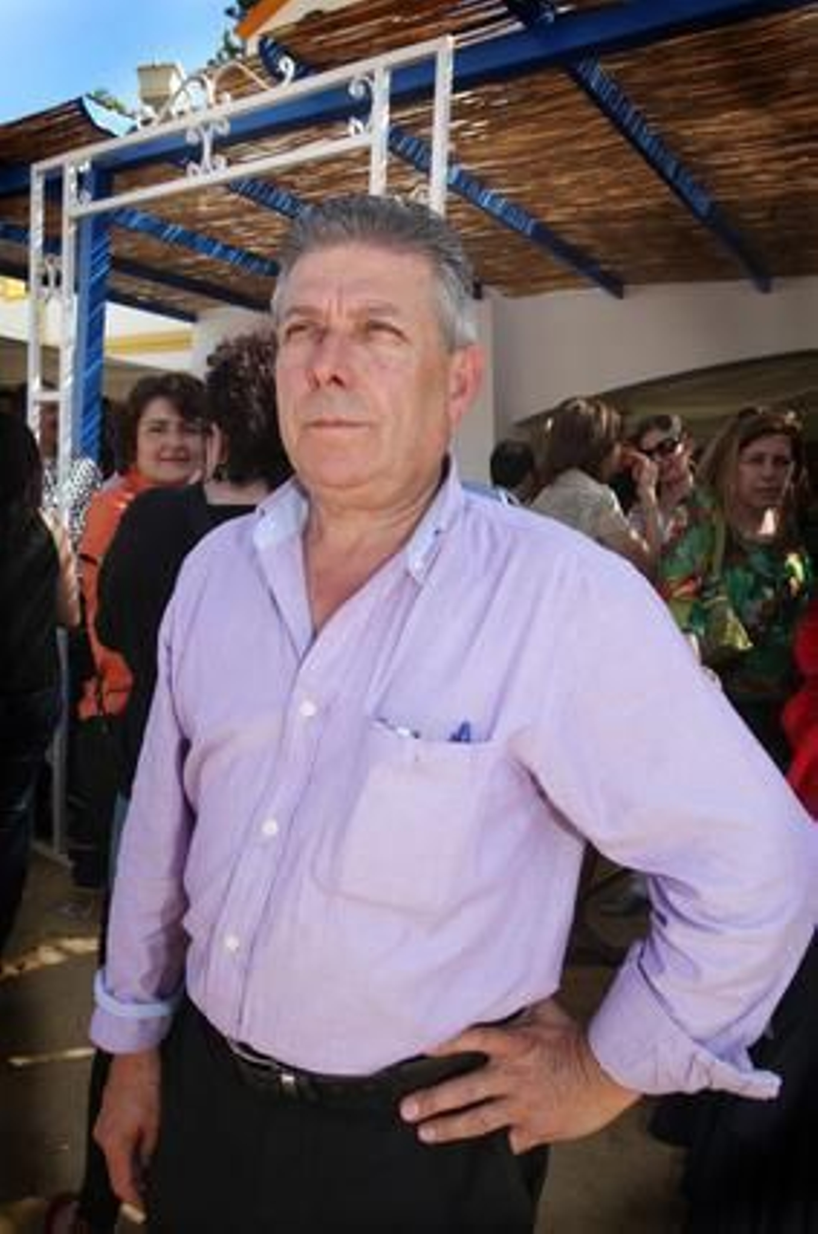 José Luis García, ayer, delante de la caseta de Diario de Jerez.  Foto: Vanesa Lobo