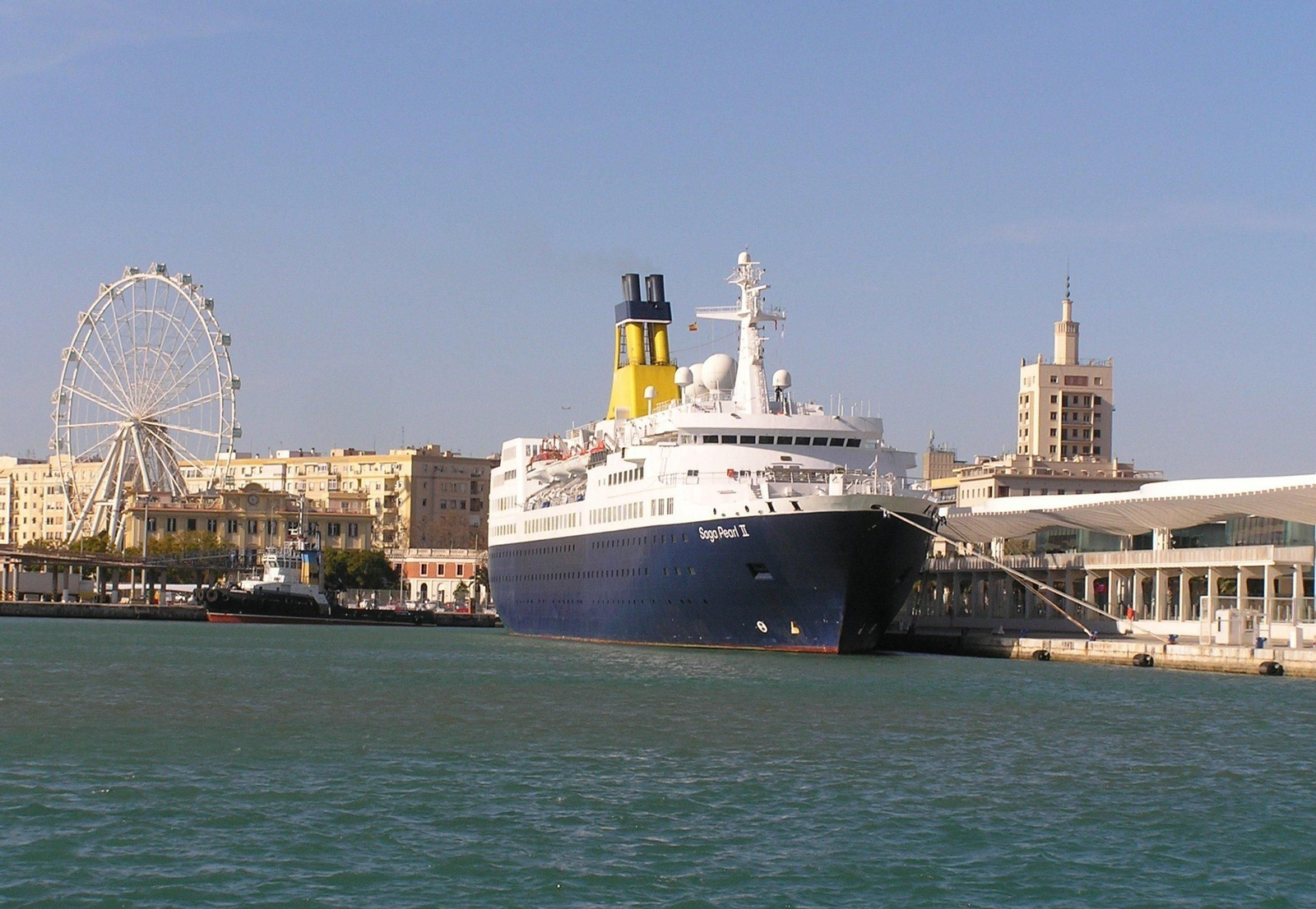 El buque de crucero ‘Saga Pearl II’ estrenando los atraques de 2019 en el muelle dos. El buque de crucero ‘Saga Pearl II’ estrenando los atraques de 2019 en el muelle dos.