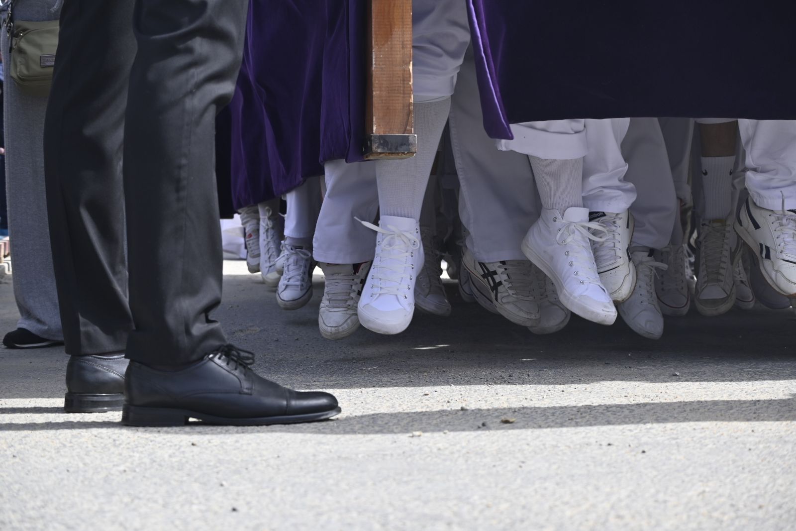 Lunes Santo, Hermandad del Cautivo