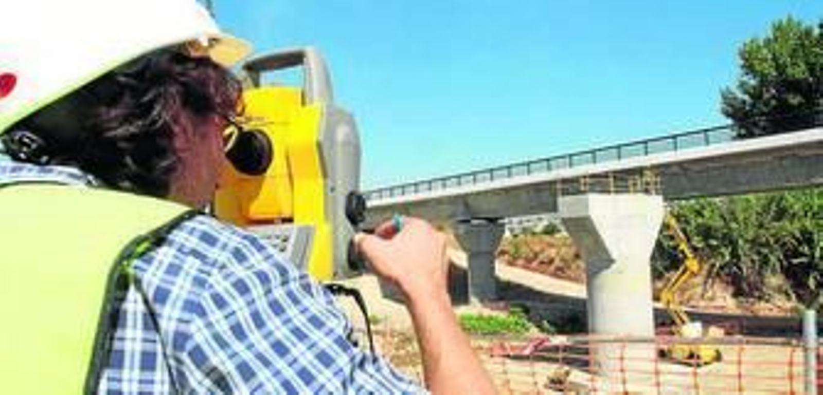 Fomento destaca el "importante impulso" a la infraestructura.