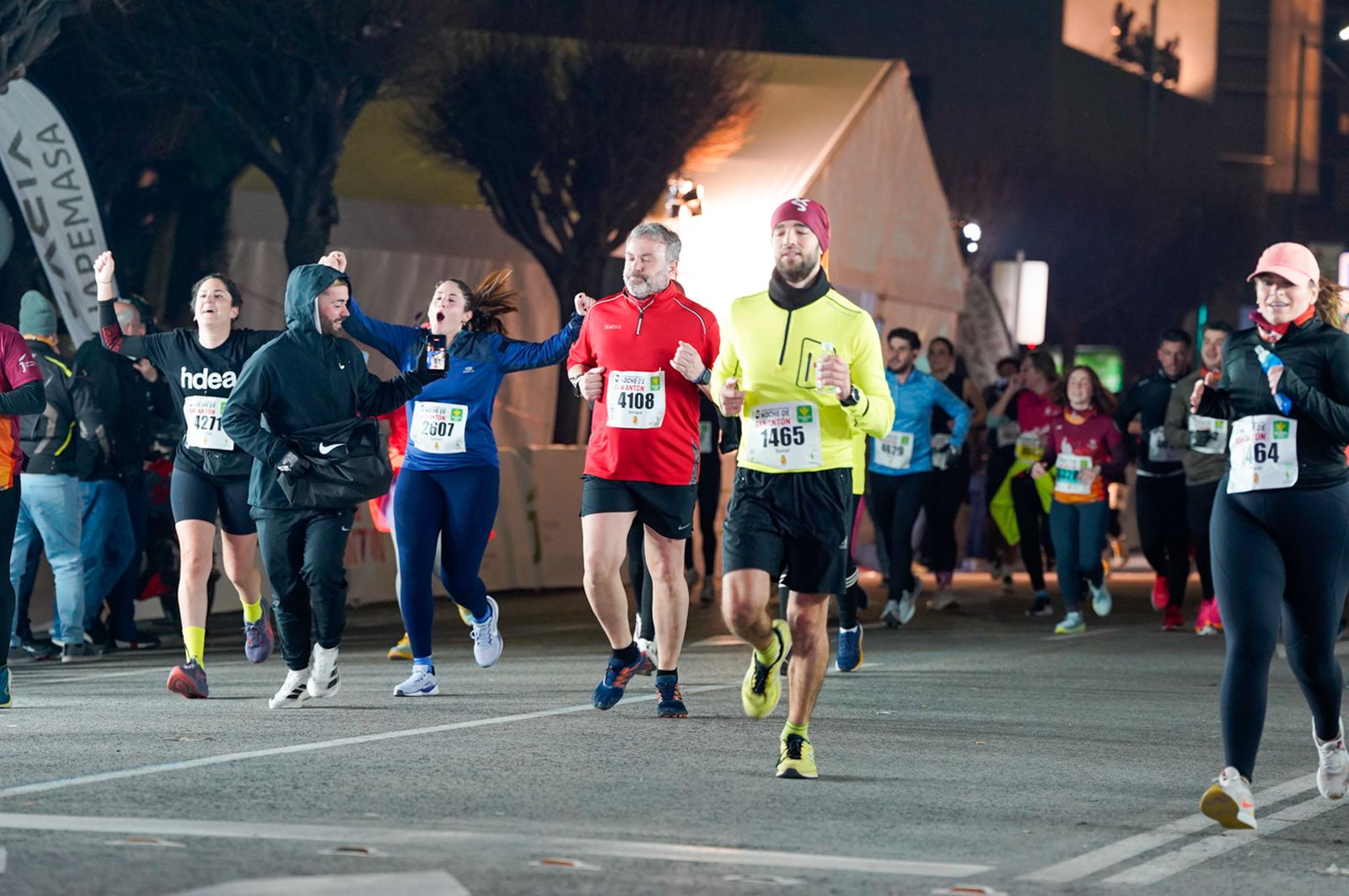 En imágenes: búscate en tu llegada a meta de la Carrera de San Antón 2026 (1)