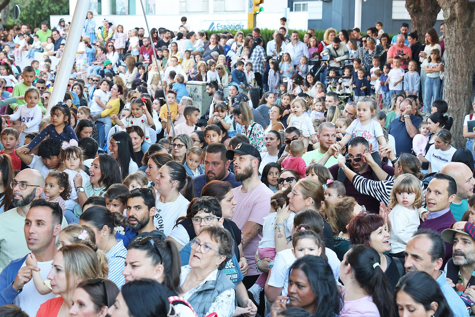 Imágenes del Festival Mundial de Foodtrucks y los cantajuegos DIsney en Huelva