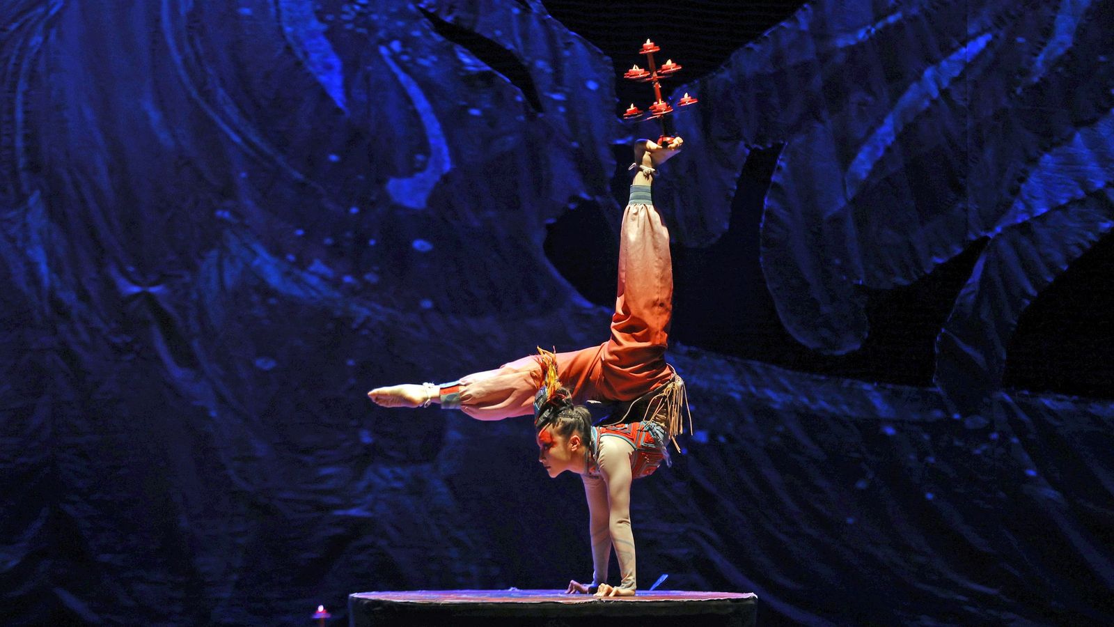 Imágenes del 'Gran Circo Acrobático de China' en el Teatro Villamarta