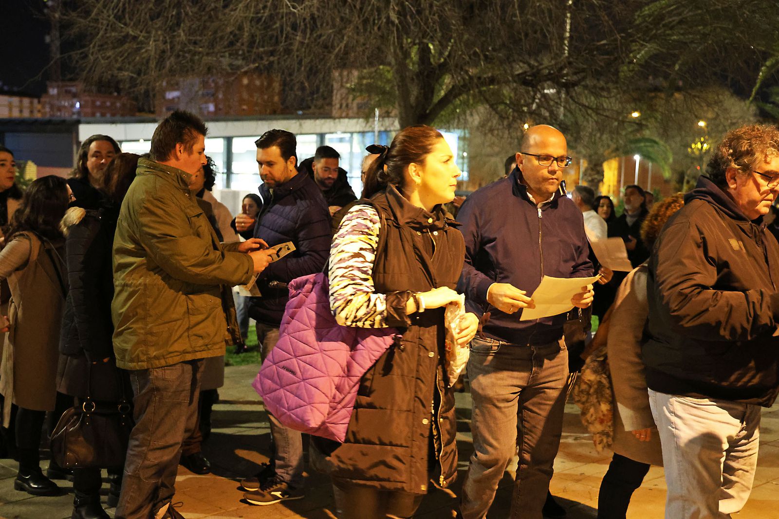 Imágenes del ambiente previo al concierto de Manolo García