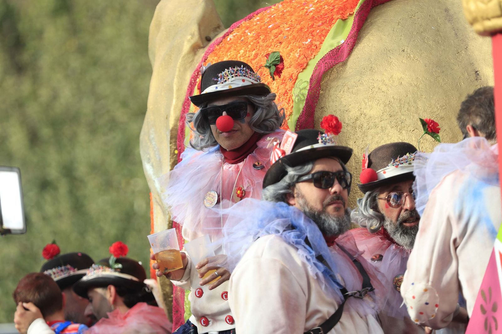 Búscate en las fotos del pasacalles del Carnaval de Tarifa 2026