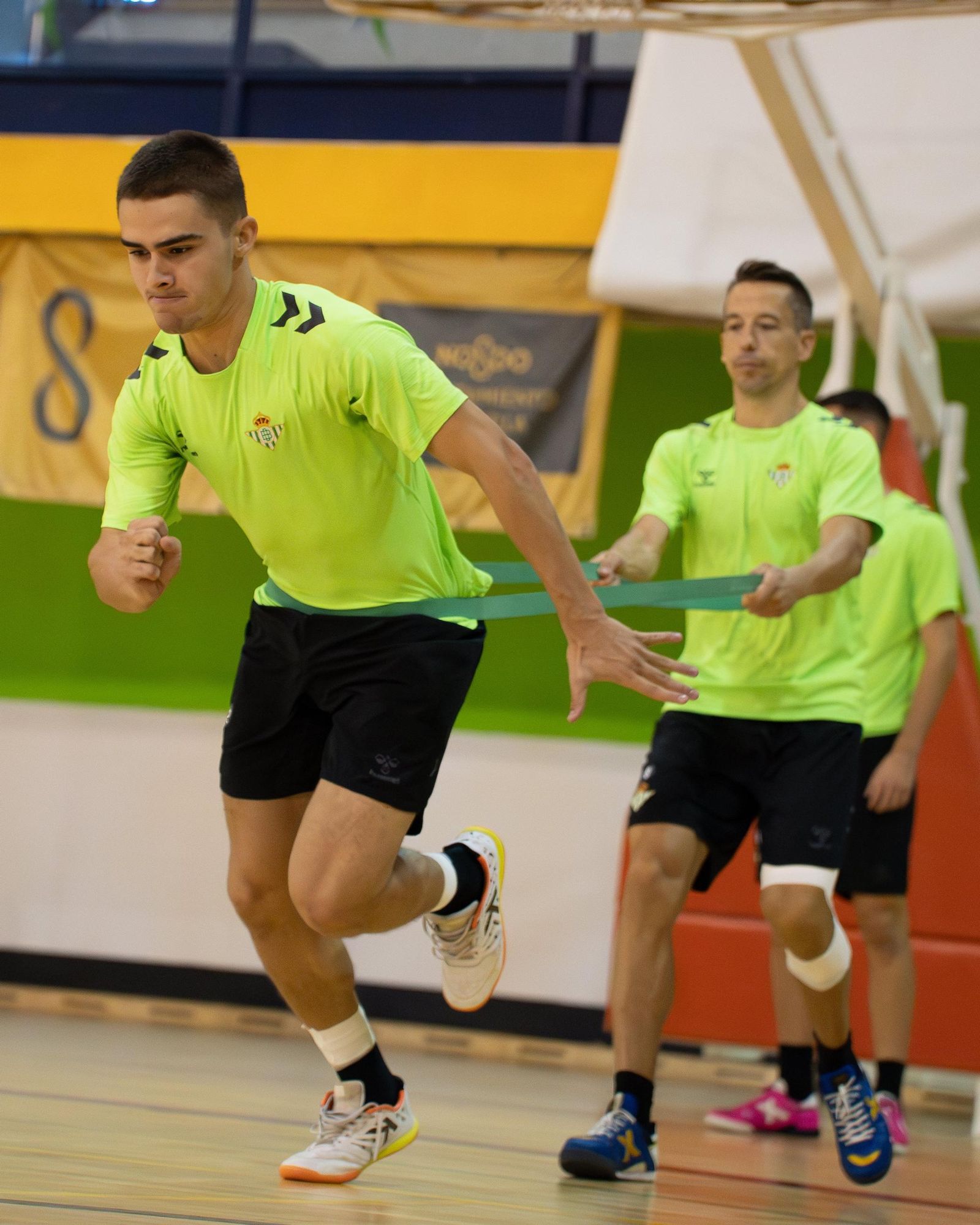 Pablo Muñoz y Lin durante un ejercicio en los entrenamientos de esta semana.