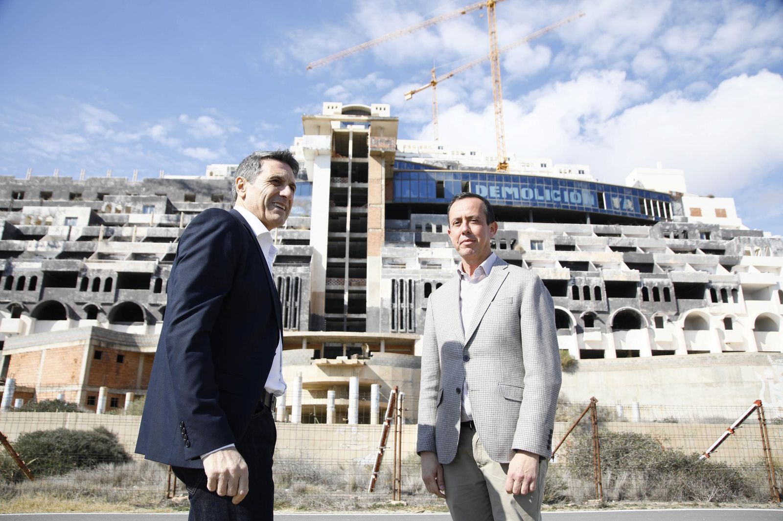 Imágenes de María Jesús Montero en el Hotel el Algarrobico