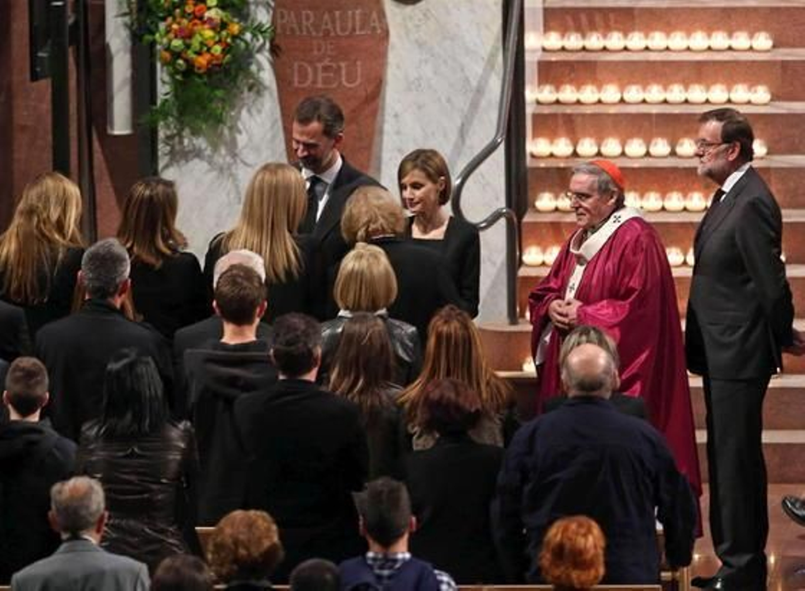 Un emotivo y multitudinario funeral en Barcelona homenajea a víctimas del accidente de Germanwings