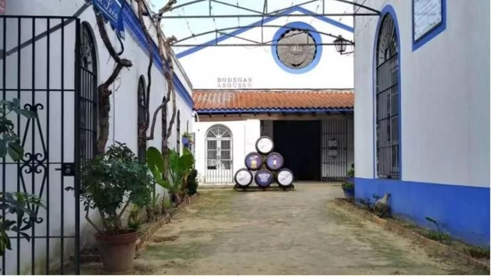 Imagen de Bodegas Herederos de Argüeso, en el Barrio Bajo de Sanlúcar.