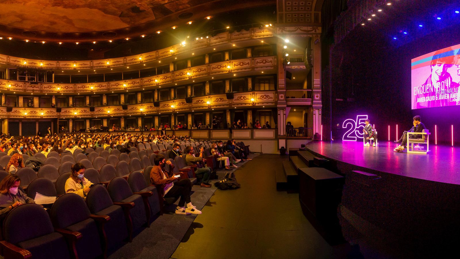 Encuentro con los cineastas en el Teatro Cervantes este viernes.