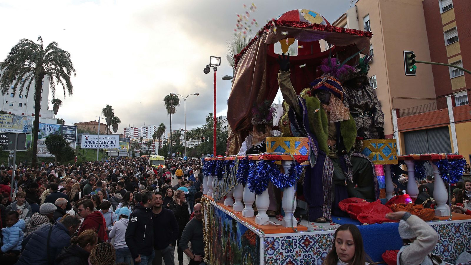 Fotos de la cabalgata de los Reyes Magos en Algeciras