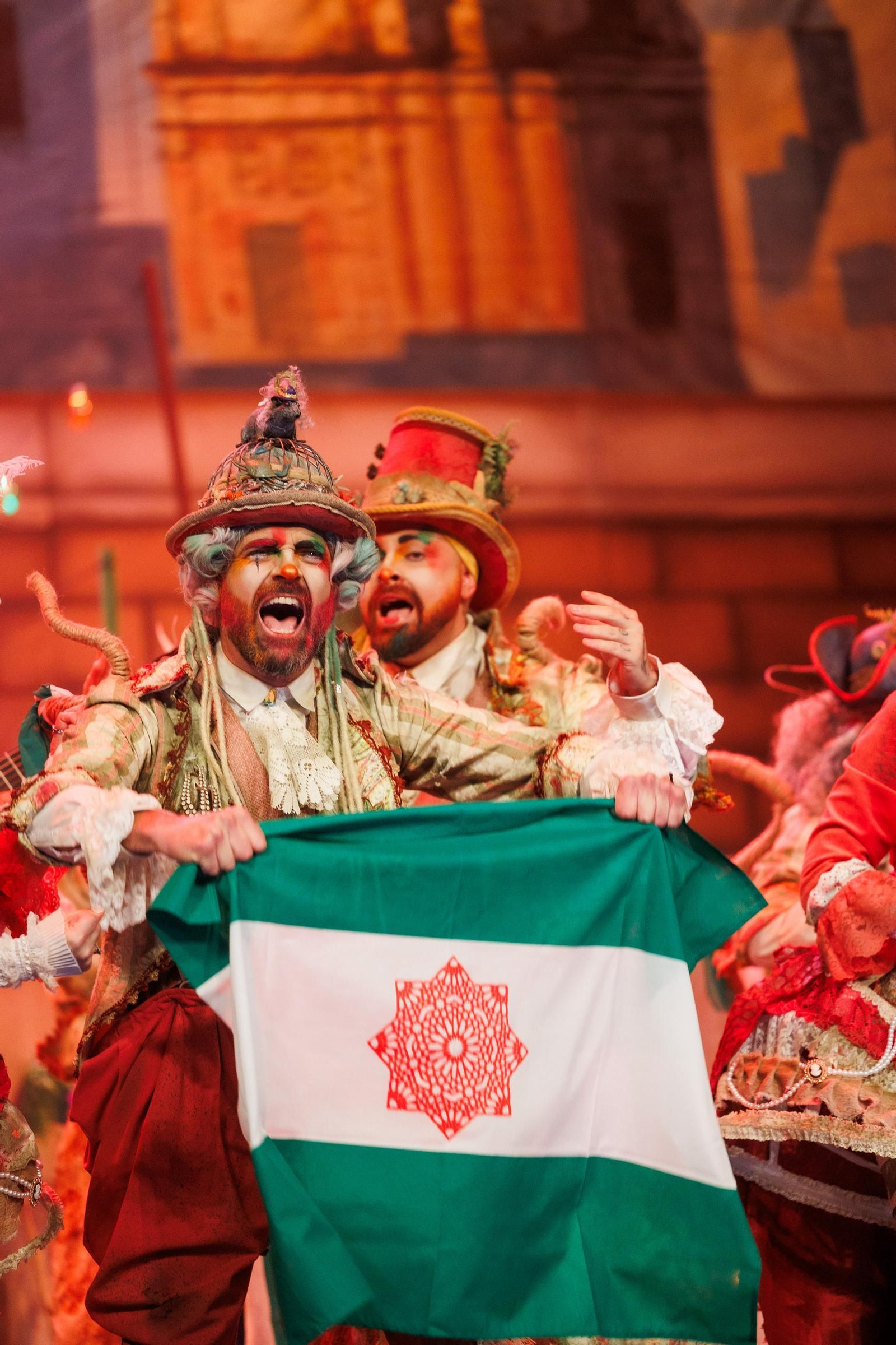 Búscate entre las mejores imágenes de la final del COAC 2025 del Carnaval de Cádiz