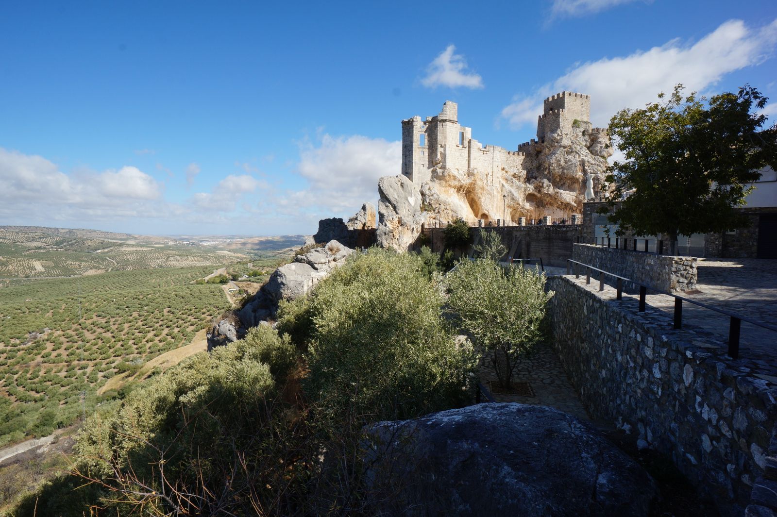 Las fotografías de un paseo por Zuheros, el municipio de Córdoba que resiste libre de covid