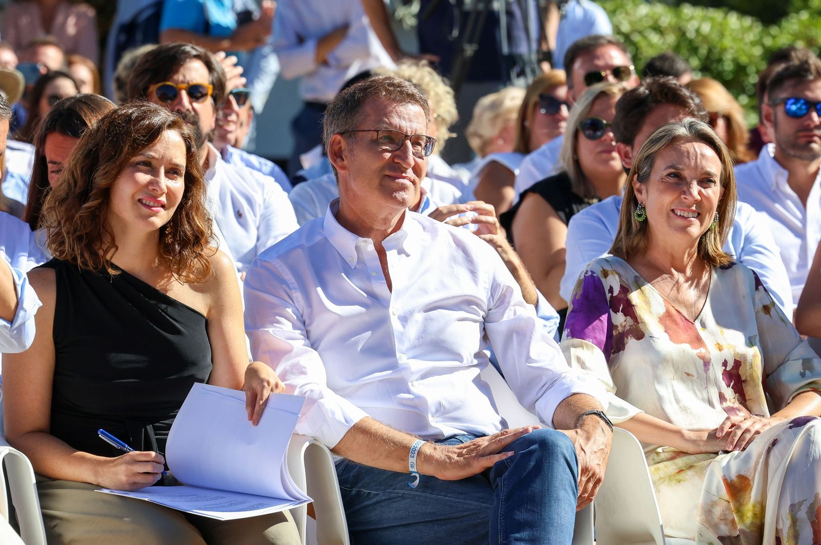 Isabel Díaz Ayuso, Alberto Núñez Feijóo y Cuca Gamarra en la apertura del curso político en Madrid.