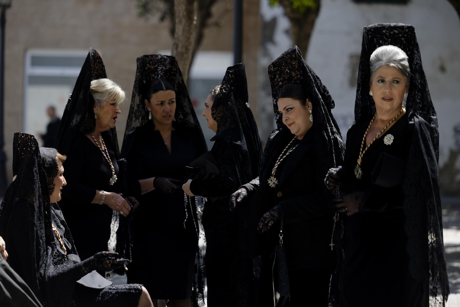 Imágenes de la salida de Sentencia en la Semana Santa de Cádiz 2025