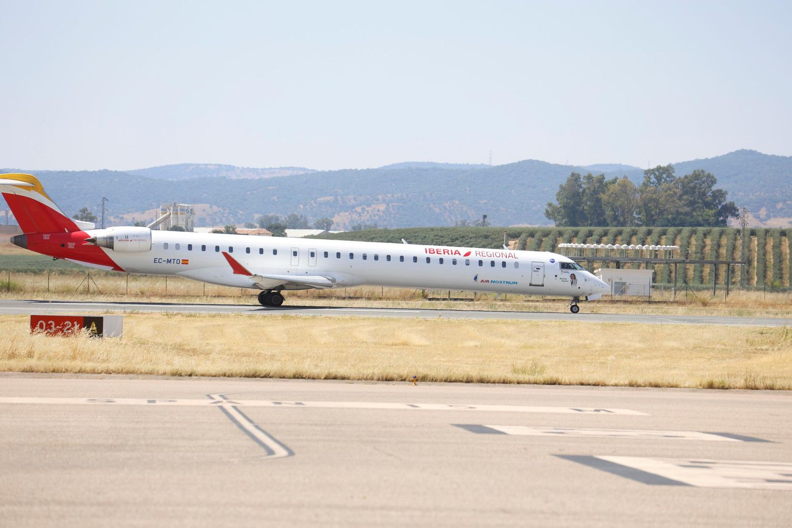 Los primeros vuelos comerciales en el aeropuerto de Córdoba, en fotografías