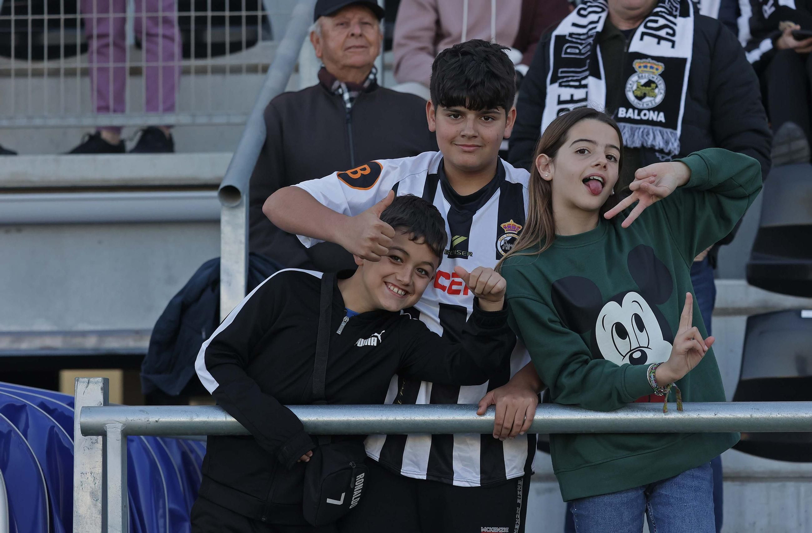 Búscate en el Ciudad de La Línea durante el Balona - Xerez DFC de Segunda Federación