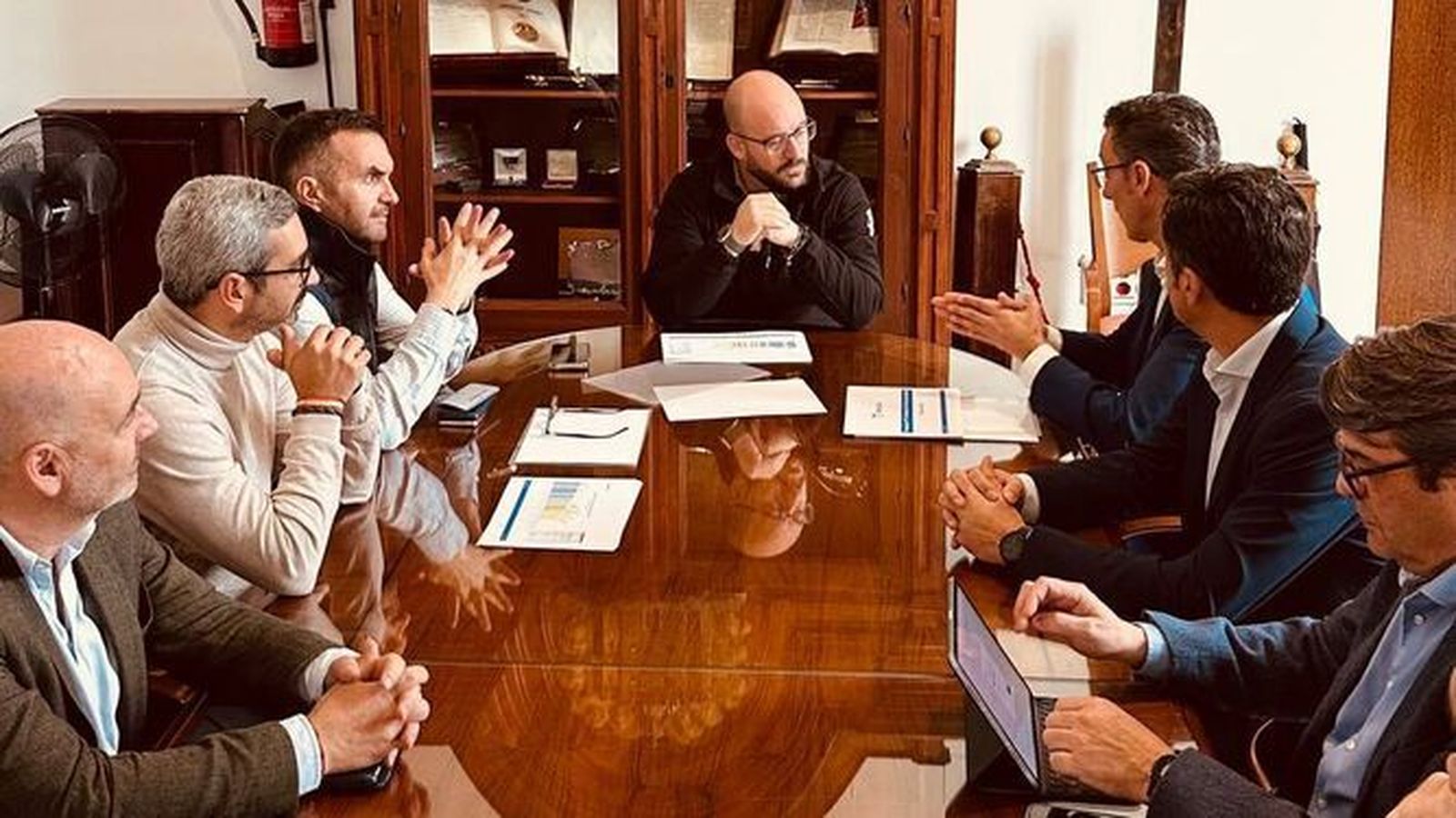 La reunión entre los representantes del Ayuntamiento y de Telefónica España.
