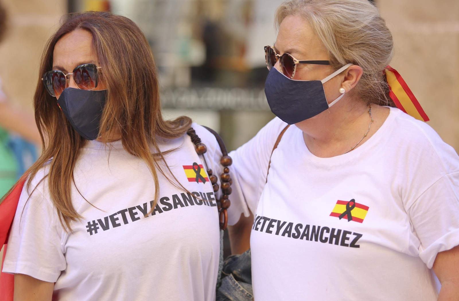 Las fotos de la cacerolada en Málaga contra el Gobierno por el coronavirus