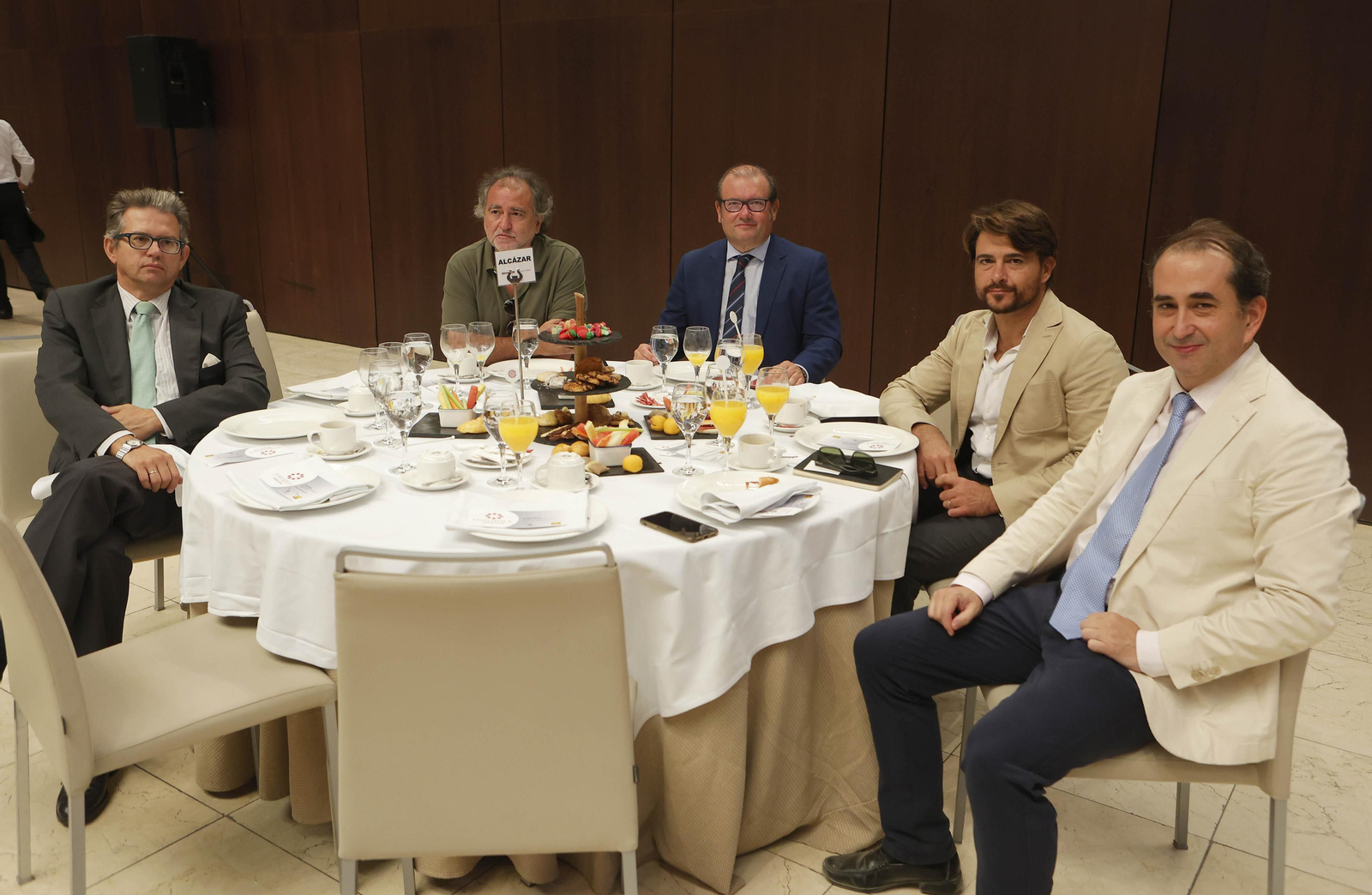 Imágenes de los asistentes al Foro Joly con Hugo Morán