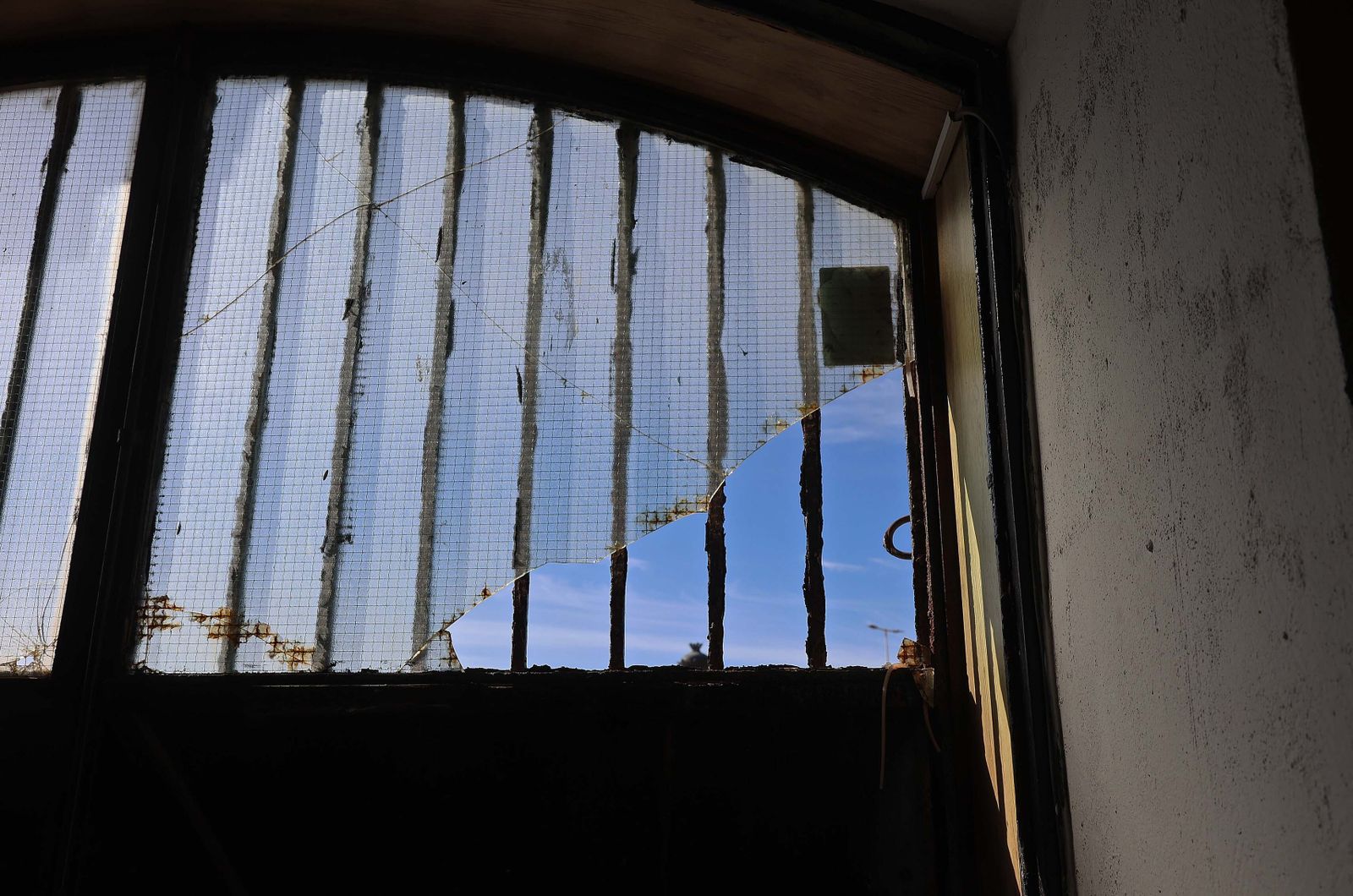 Imágenes de los desperfectos de la iglesia Nuestra Señora del Carmen en La Línea