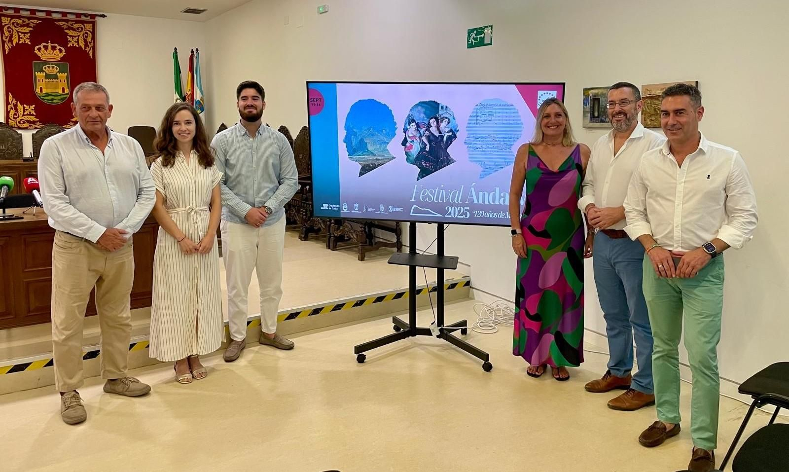 La presentación de ÁndalMus, de izquierda a derecha: Eduardo Briones, María Cadenas, Javier López, Susana Pérez, Juan Franco y Pablo García.